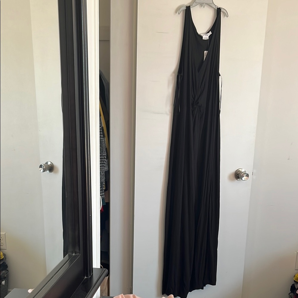 Elegant Black Maxi Dress